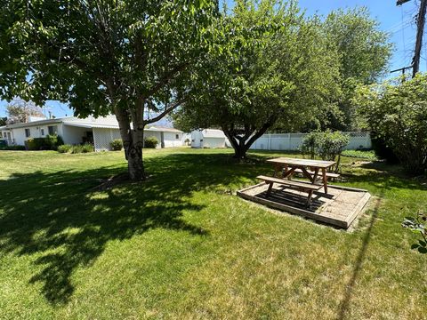 Tiny photo for 367 HAWTHORNE DR, Layton, UT 84041 (MLS # 2157420)