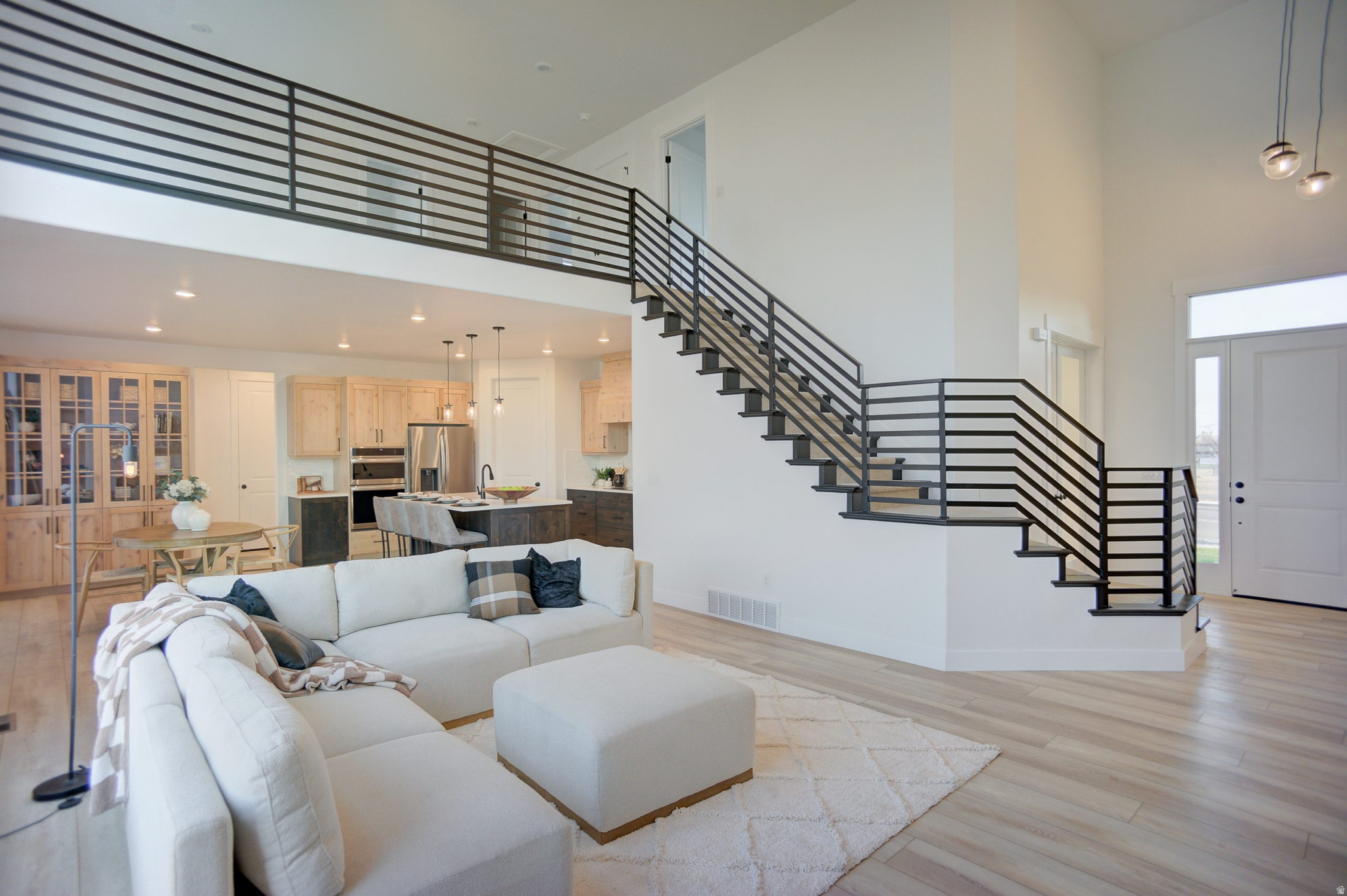 MAJESTIC VIEW - Residential