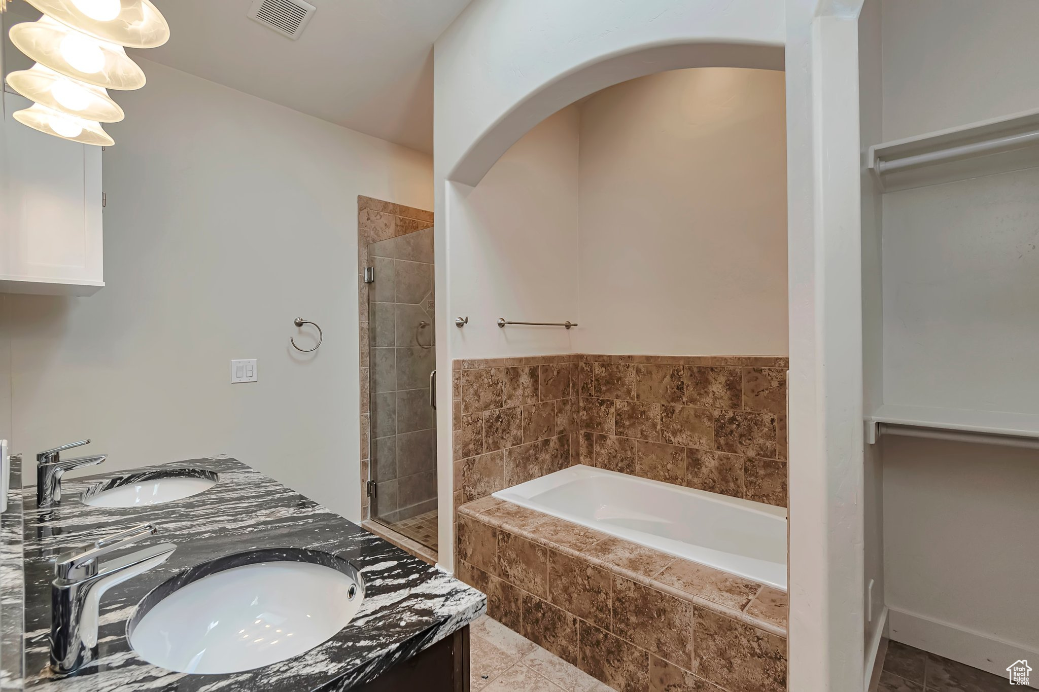 BRIDGET COVE - Residential