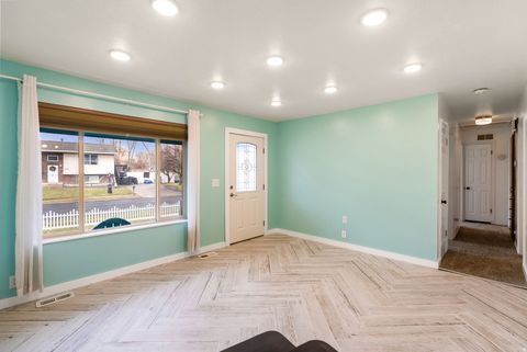 Tiny photo for 1320 COUNTRY MANOR DR, Logan, UT 84321 (MLS # 2129128)