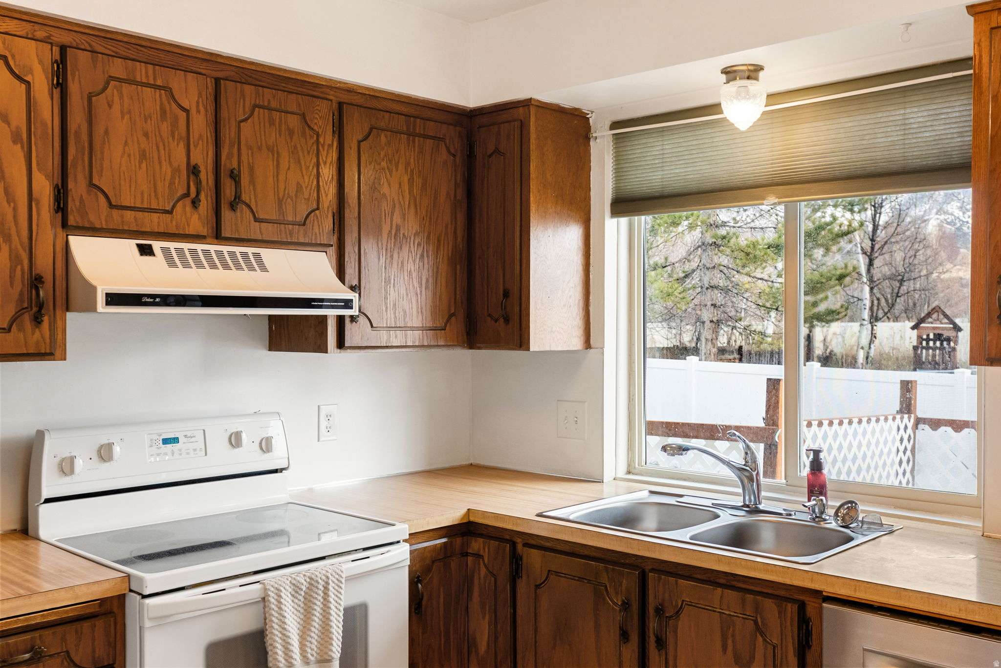 COUNTRY MANOR SUBDIV - Residential