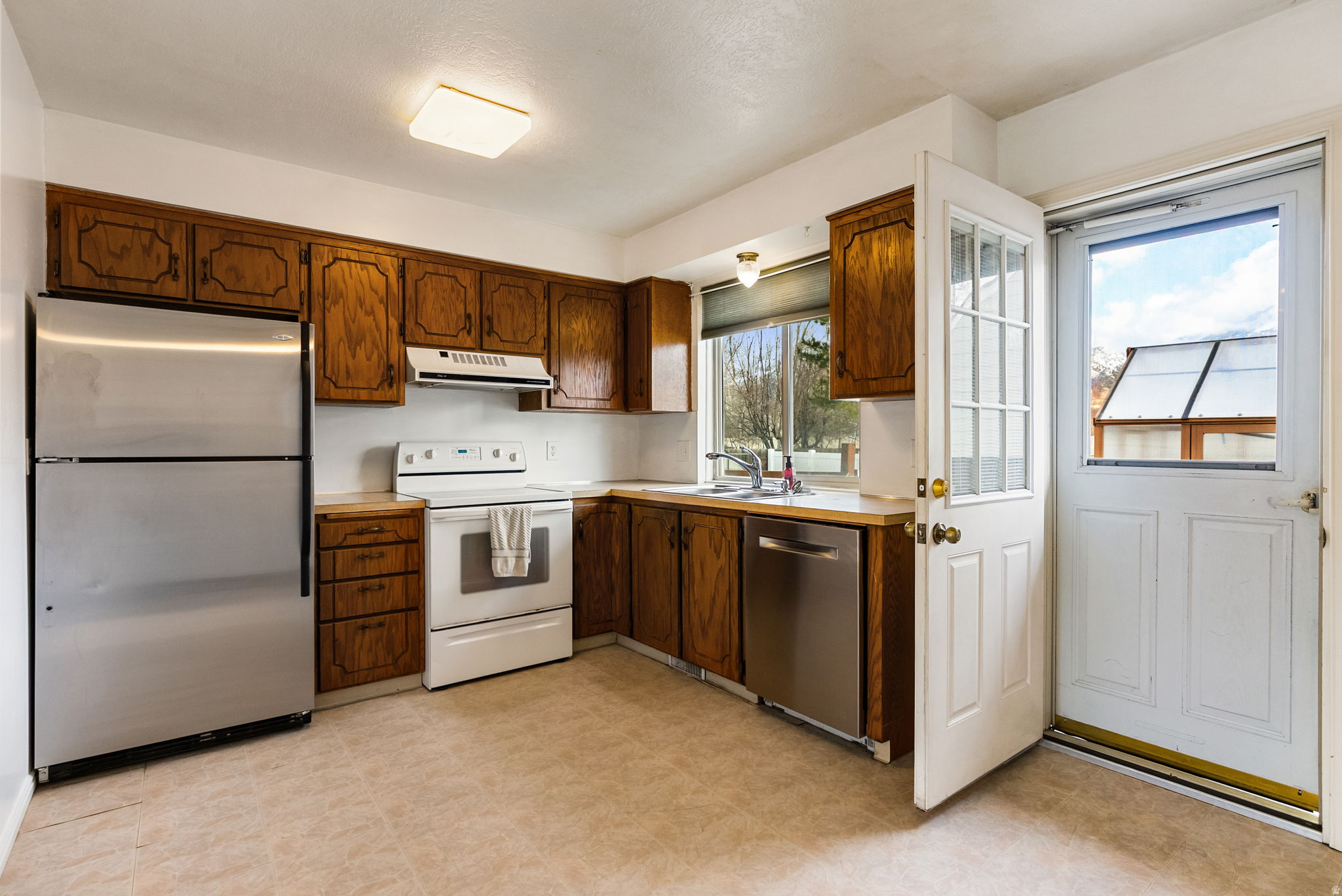 COUNTRY MANOR SUBDIV - Residential