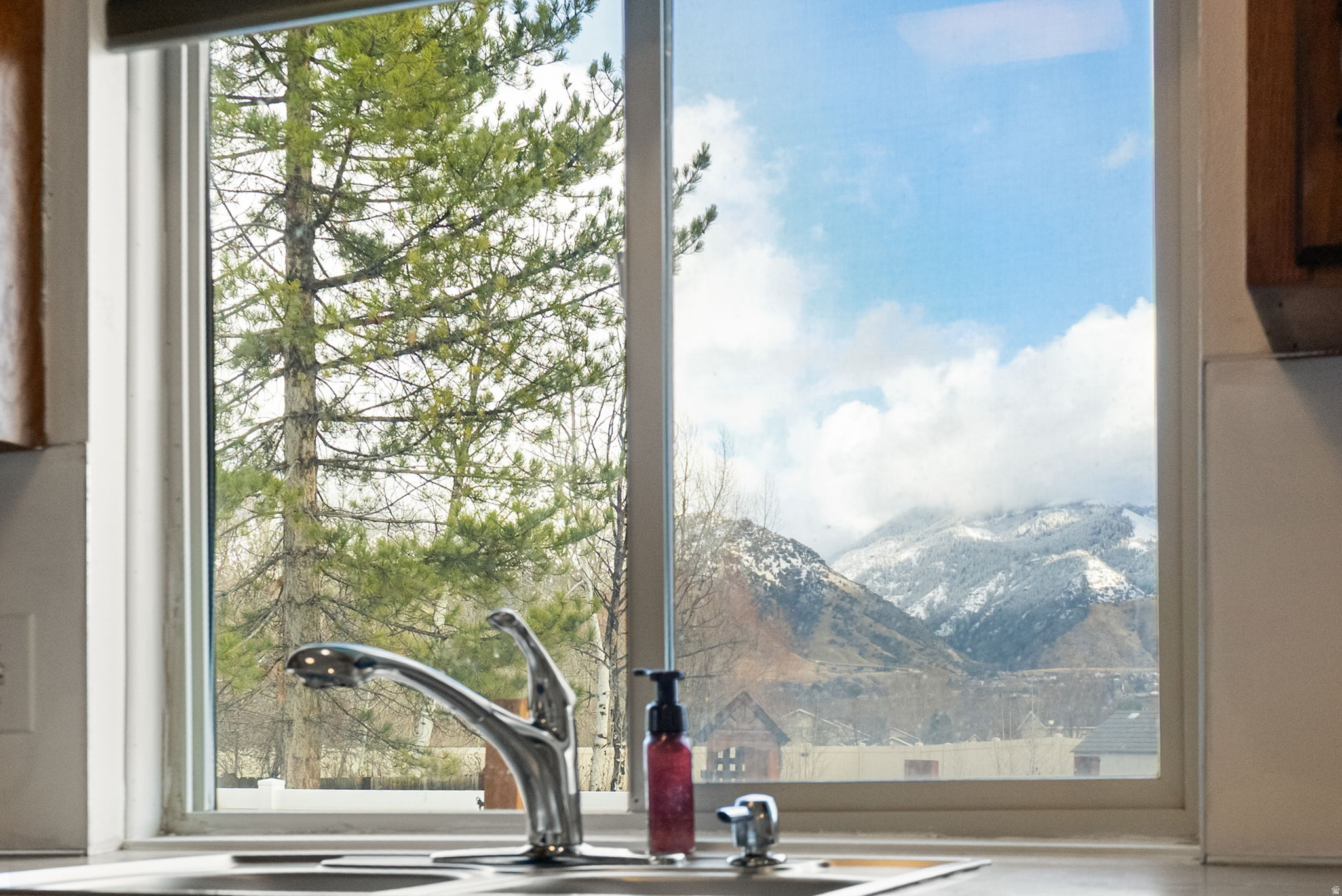 COUNTRY MANOR SUBDIV - Residential