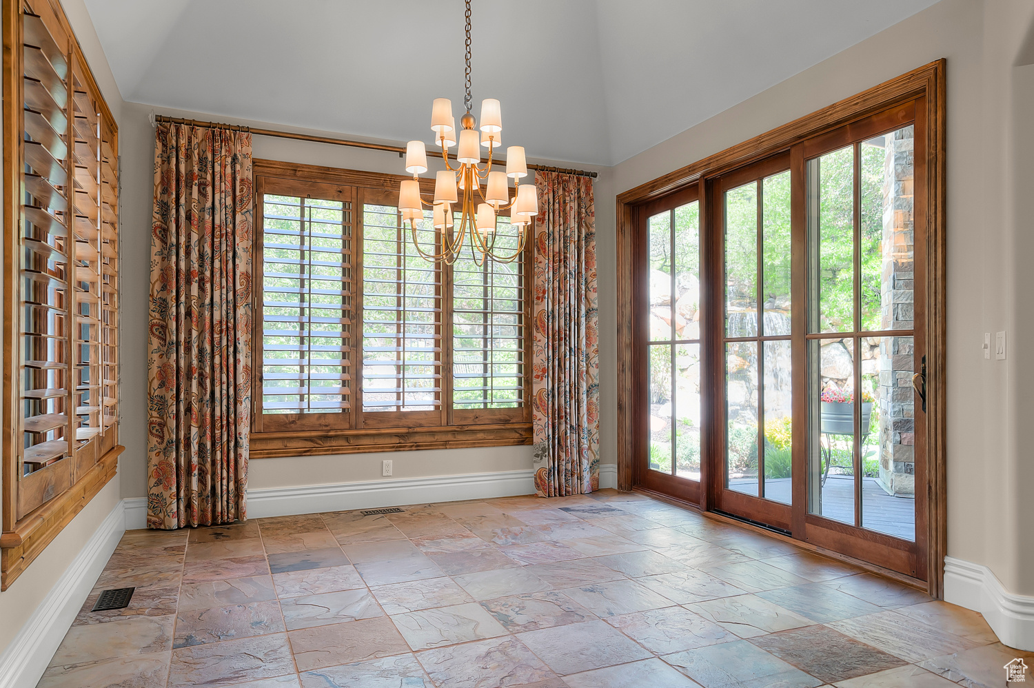 PEPPERWOOD - Residential
