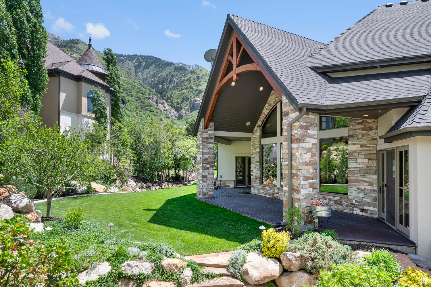 PEPPERWOOD - Residential