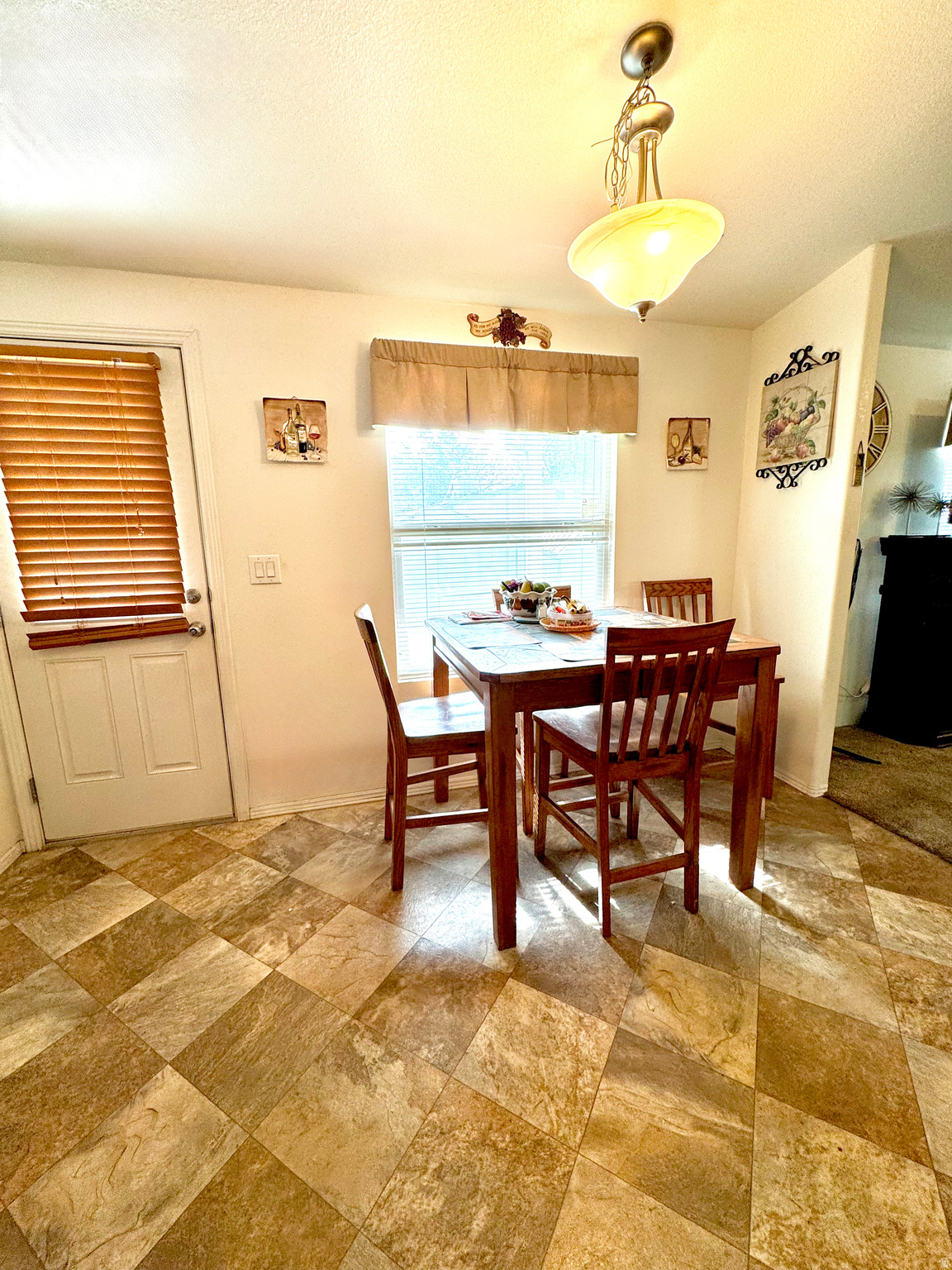 ALL SEASONS - Residential