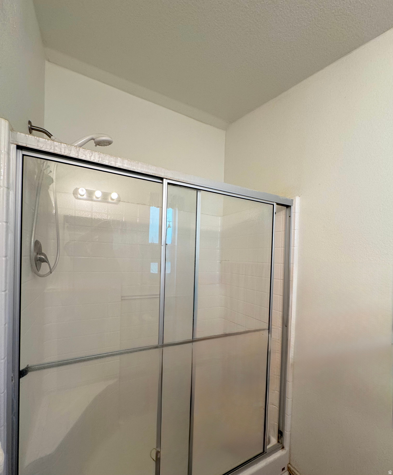 ALL SEASONS - Residential