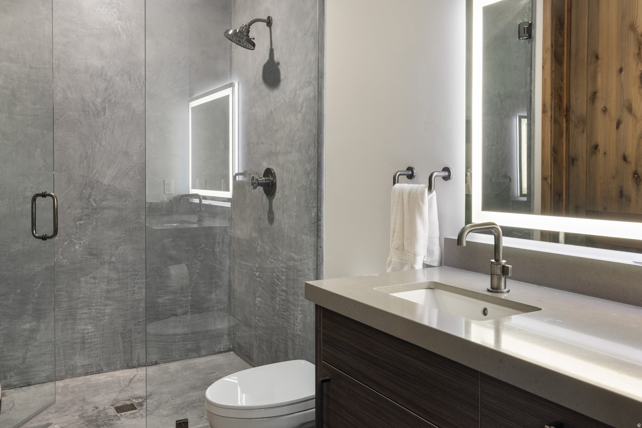 RED LEDGES - Residential