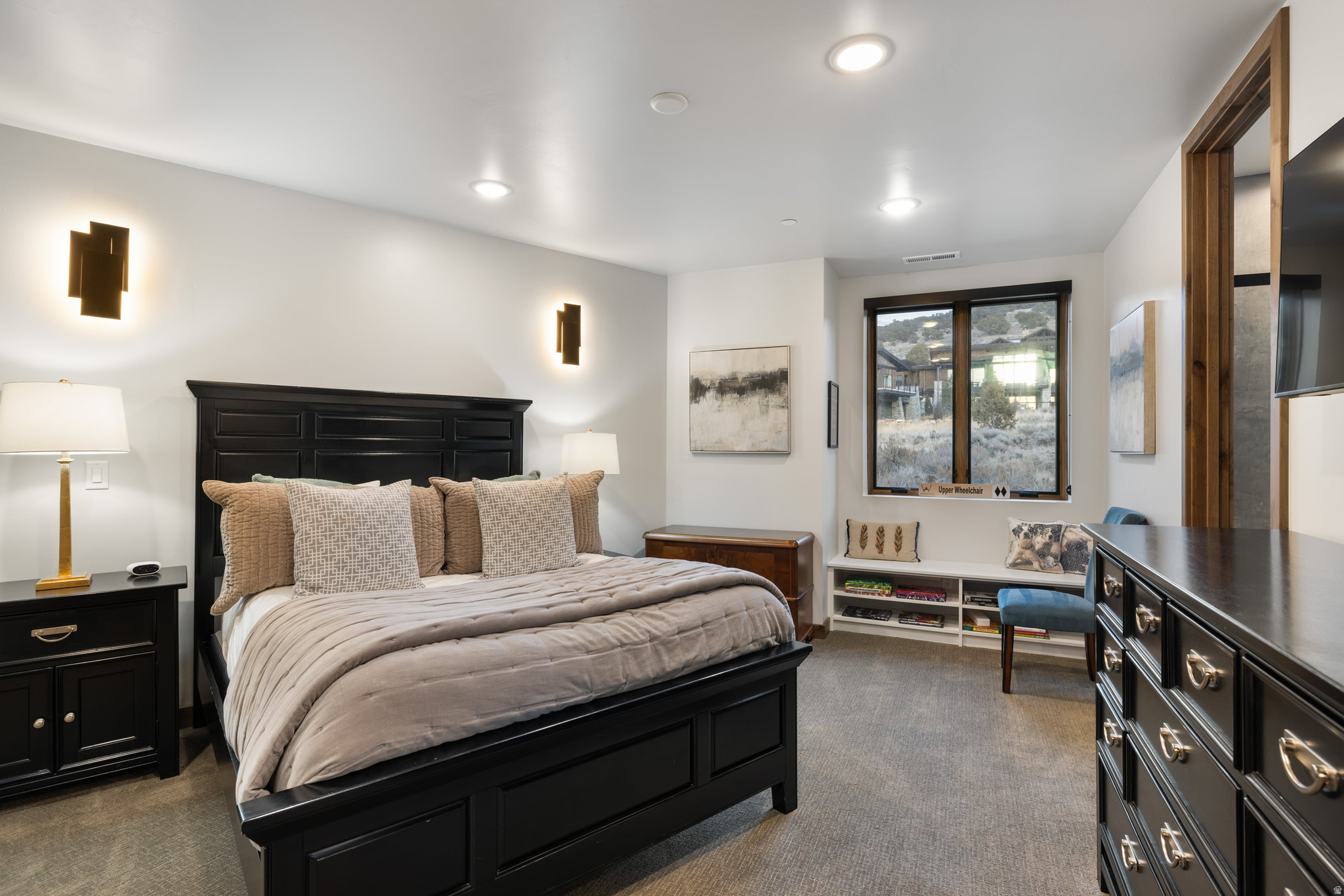 RED LEDGES - Residential