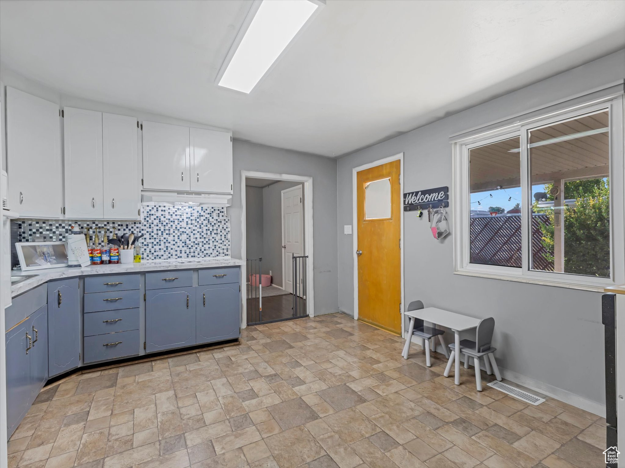 SUBURBAN HEIGHTS - Residential