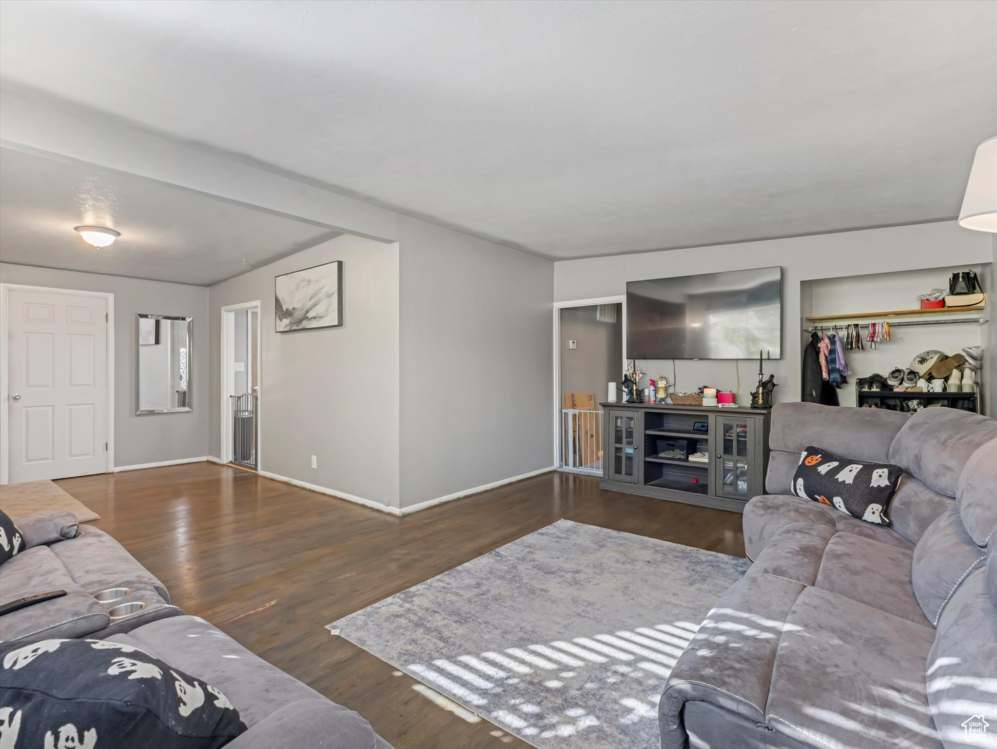 SUBURBAN HEIGHTS - Residential