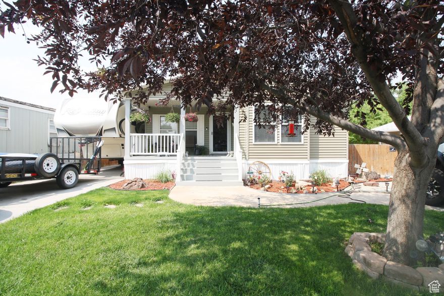 Must See! Completely Remodeled Open Floorplan 3 bedrooms, 2 Full Bathrooms, with a 1 Car Garage and a Deep Carport. All New Carpet (high-end, pet defense plush, with pet defense memory foam carpet pad). New Vinyl Flooring, Paint, All New Lighting, Furnace, Water Heater, AC Unit, Fire Alarms, Sink, Faucets, Garbage Disposal, Dish Washer, Gas Range, Refrigerator with changeable door fronts, New Vents, Light Switches, Outlets, Door Bell Video Camera, Retractable Awning over the Back Private Patio. Surrounded by Trees. Master en-suite has a Large Soak Tub and Separate Shower with a Walk-in Closet. All the Rooms are Large and Open. Everything is New!!! Seller is offering a $4,500 cash incentive at Closing for Landscaping. Including the Following at no additional cost: Sofa, Recliner, TV Console/Fireplace, Kitchen Barstools, Dining Table and Chairs, King Poster Bed, Washer/Dryer, Electric Lawn Mower, Electric Weed Eater, Lawn Equipment, and Video Doorbell.    Financing Available through 21st Mortgage Corporation (800) 955-0021  or    Priority Funding (877) 393-5511 x5262 Brian Hines.  Also, possible Seller Financing with the Right Terms!