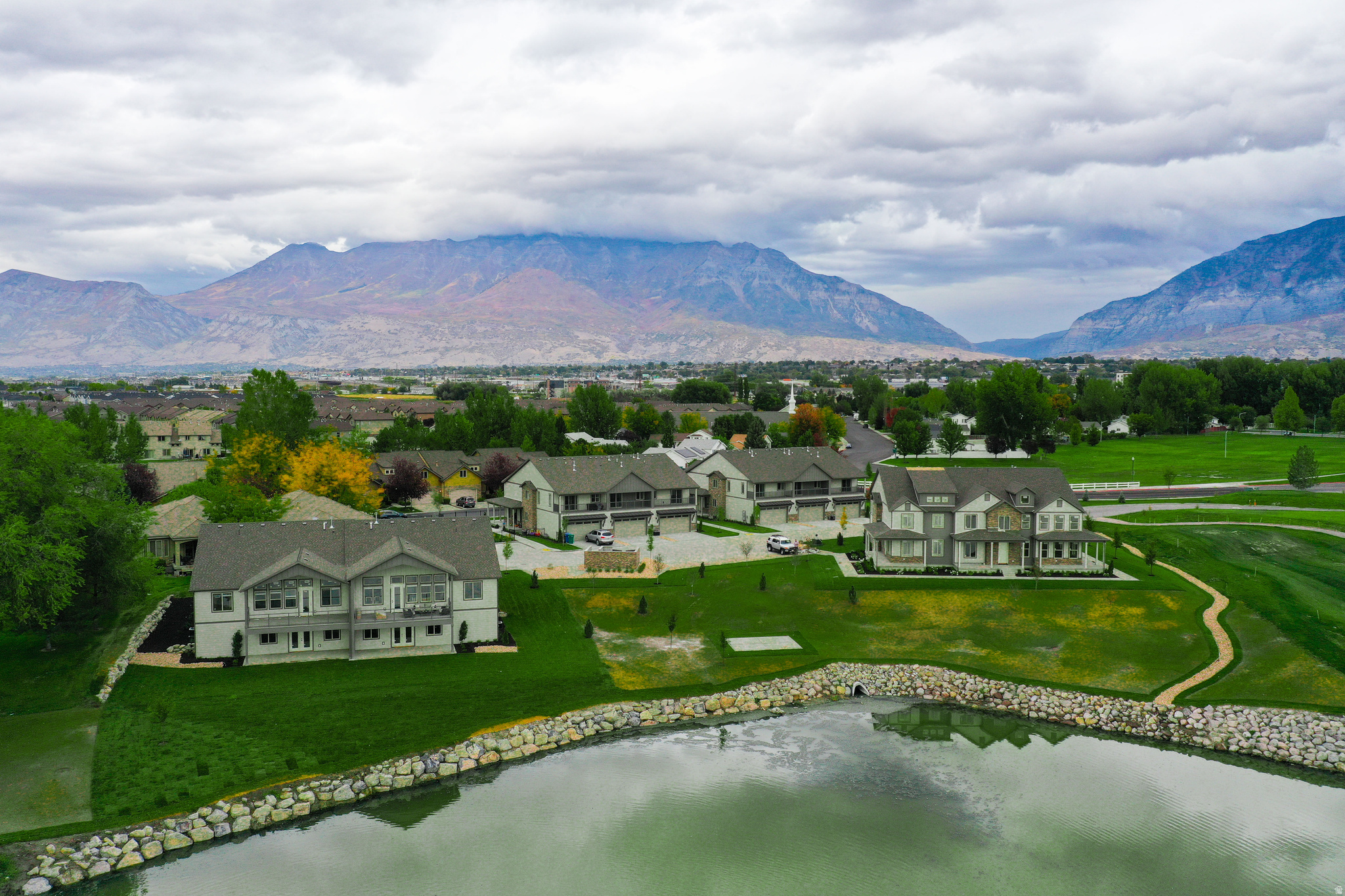 SPRINGWATER POINT AT SLEEPY RIDGE - Residential