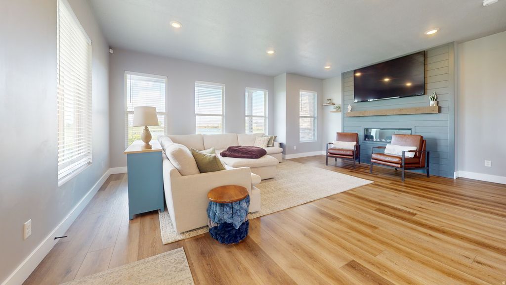 Photo of 1871 W SPINGWATER LN, Orem, UT 84059 (MLS # 2151865)