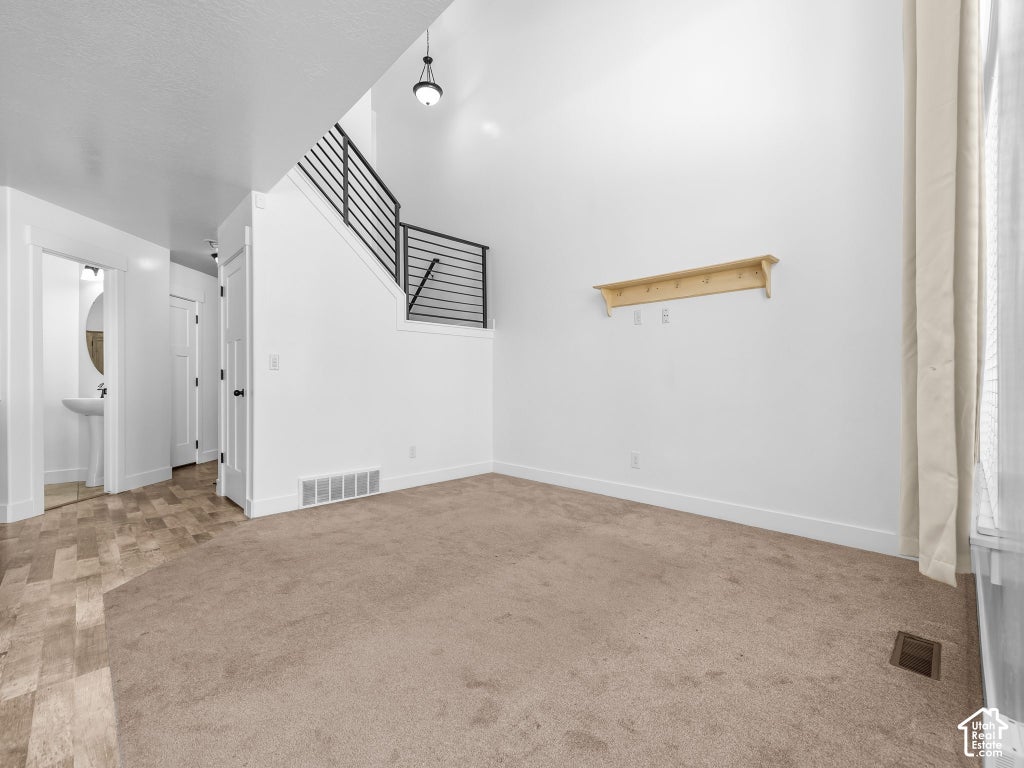 Photo of 4902 W SPIRE WAY, Riverton, UT 84096 (MLS # 2189470)