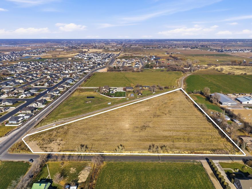 Here is your chance to own 8 acres in the heart of Salem for your own personal country living or potential development. Property has a 6 inch well for irrigation through Strawberry High Line Canal. Water shares that will be sold with property to be determined. Property is currently unincorporated, located within the city of Salem, and is part of the county. Land does not have an exact address, and address provided in listing is approximate location only.