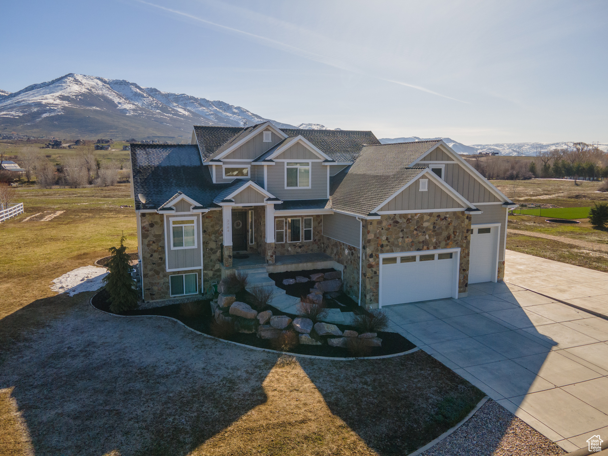 3784 N RIVERS EDGE RD