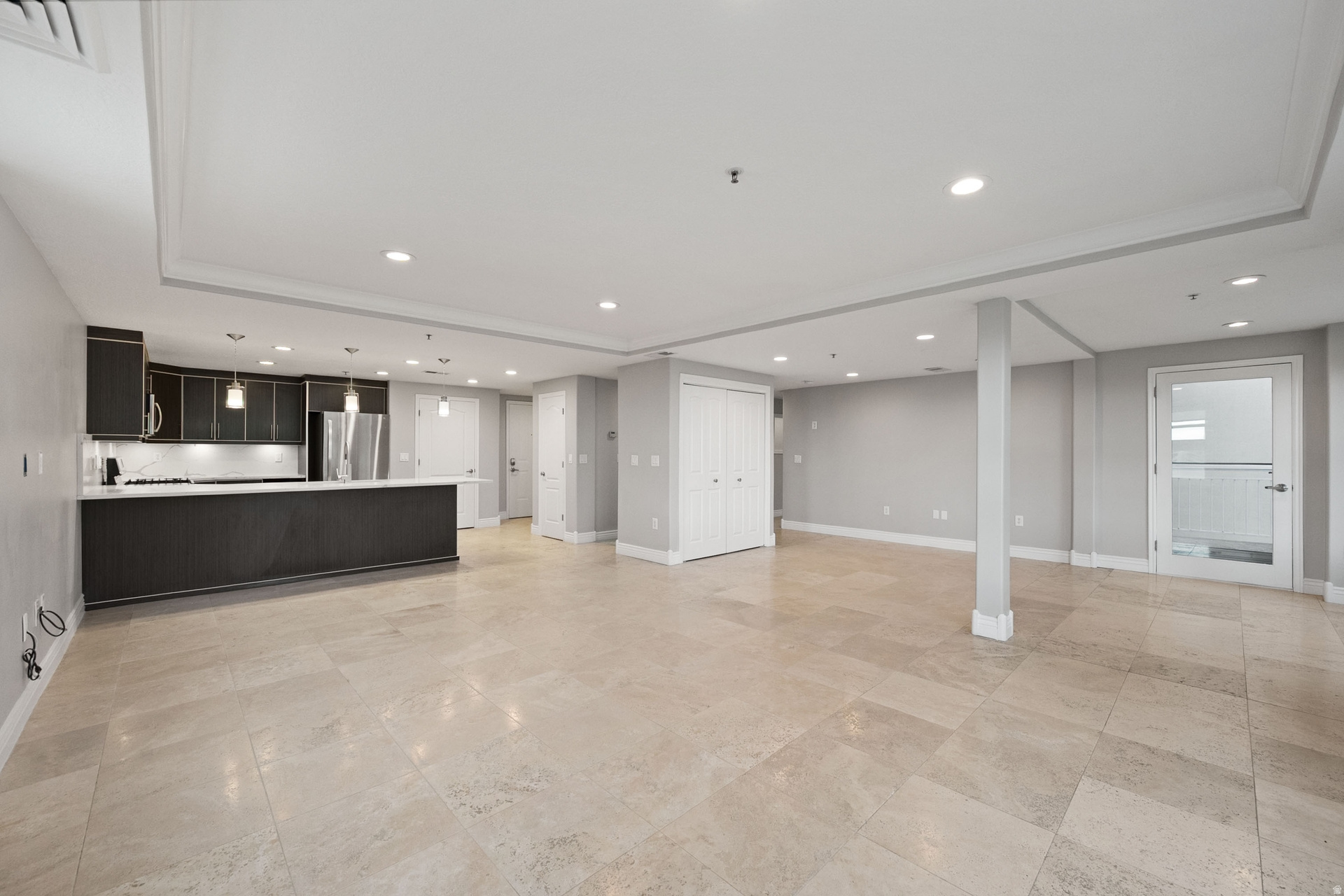 PRESIDENTIAL CLUB - Residential