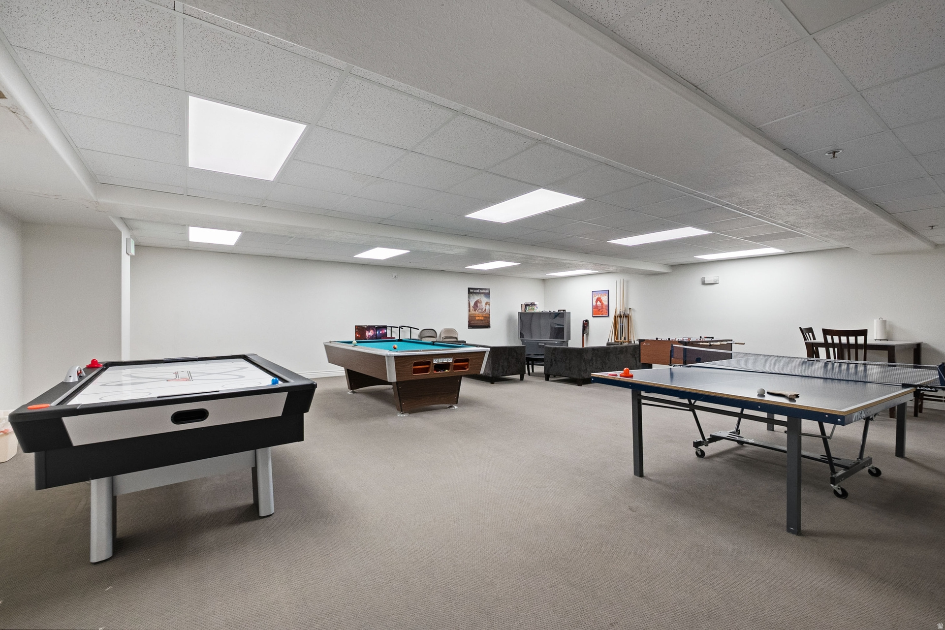 PRESIDENTIAL CLUB - Residential