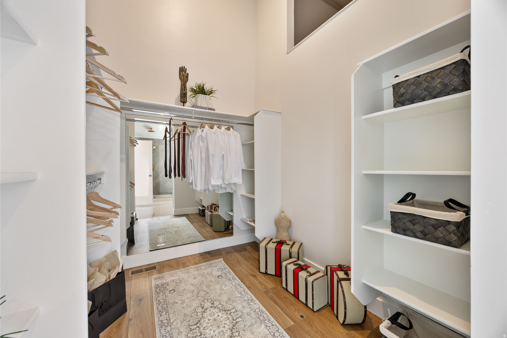 ENSIGN DOWNS - Residential