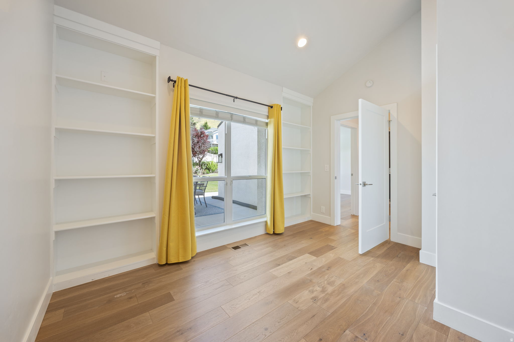 ENSIGN DOWNS - Residential