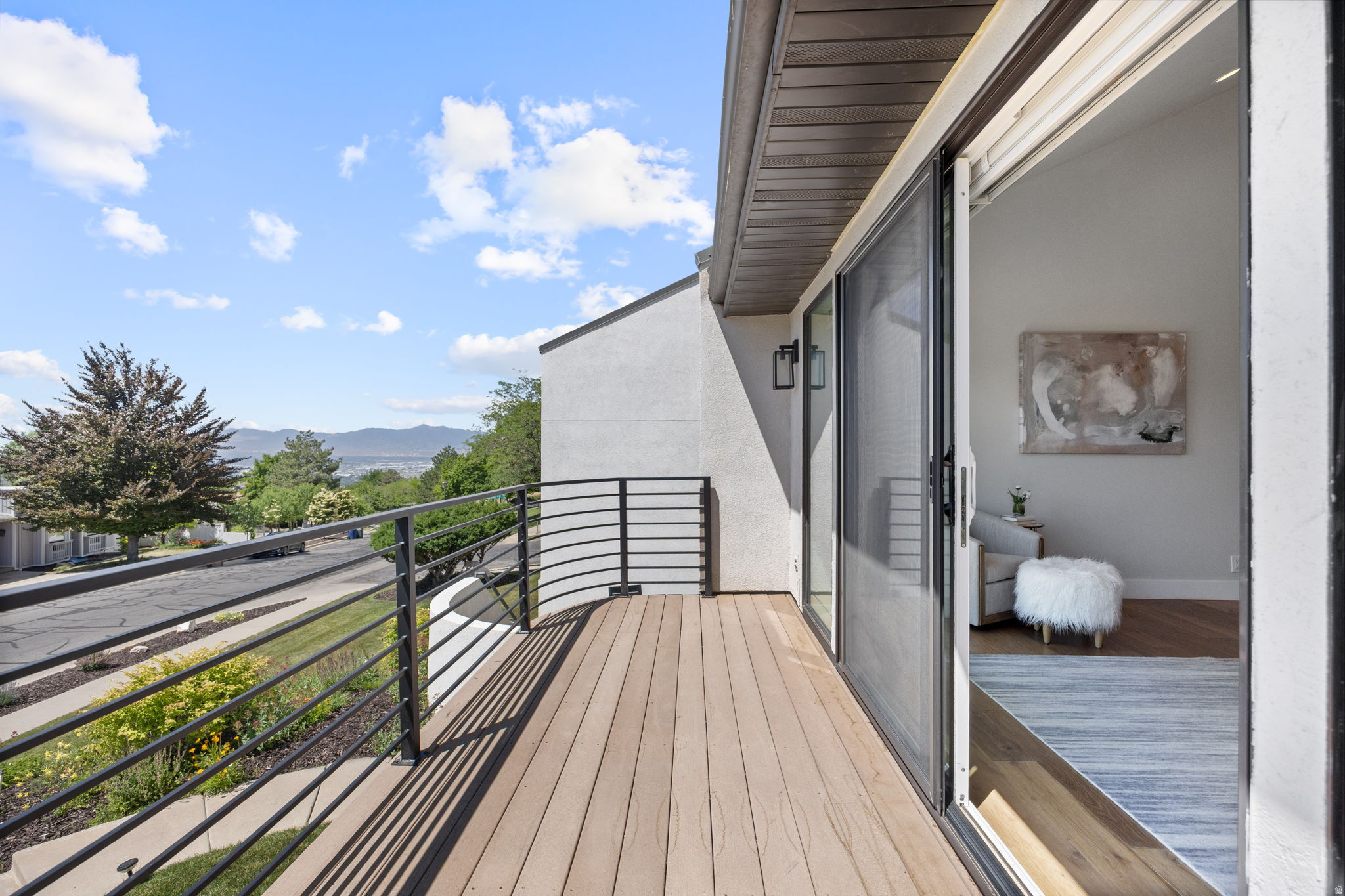 ENSIGN DOWNS - Residential