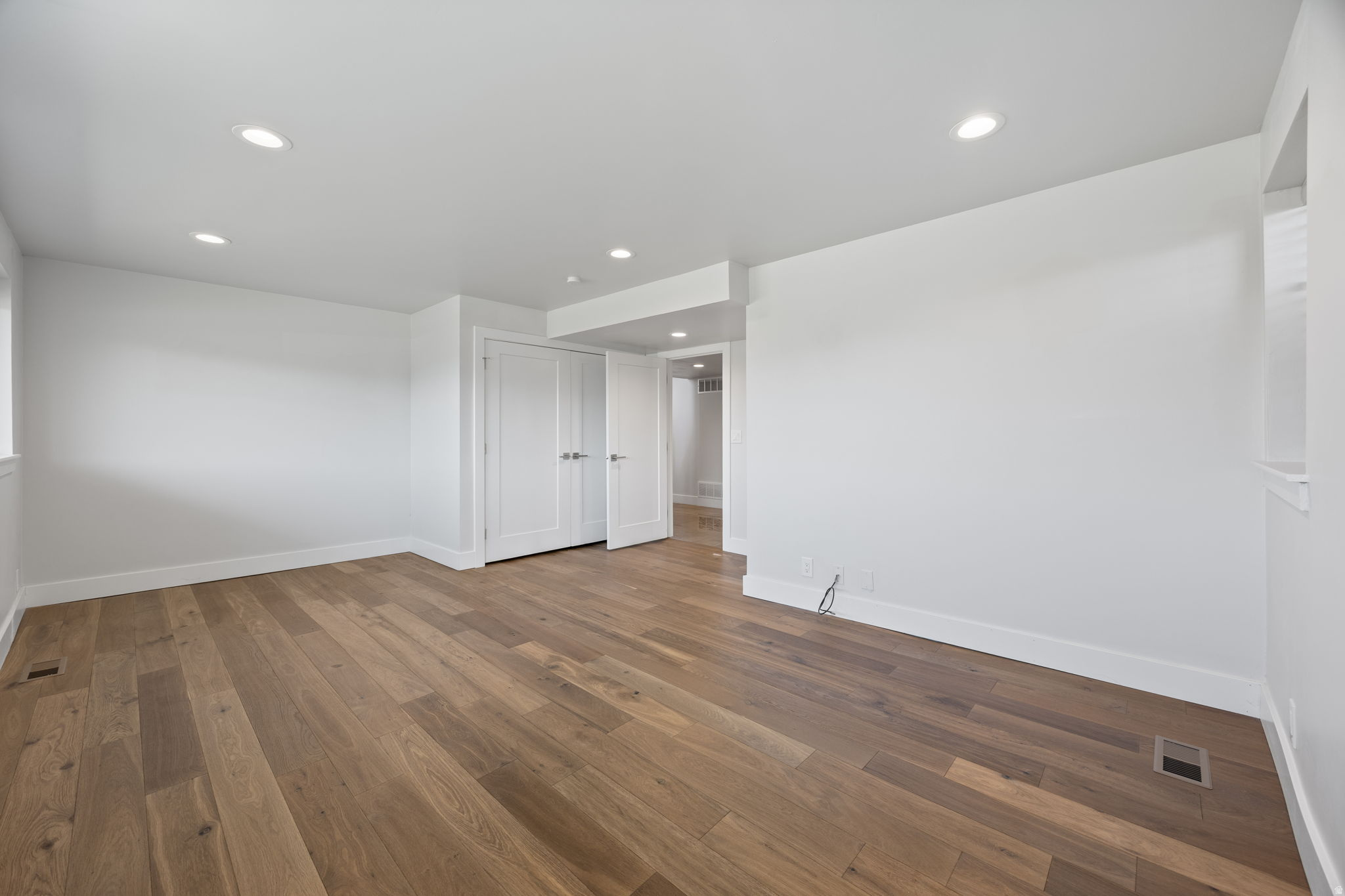 ENSIGN DOWNS - Residential