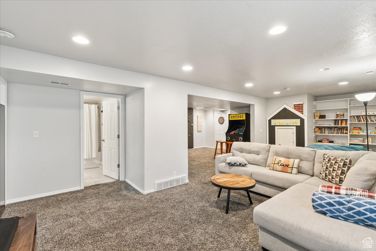 PIONEER CROSSING - Residential