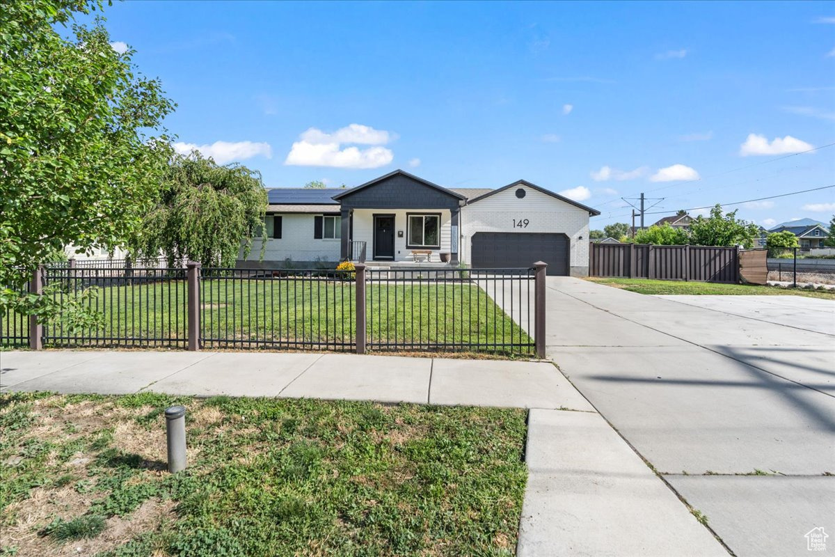 PIONEER CROSSING - Residential