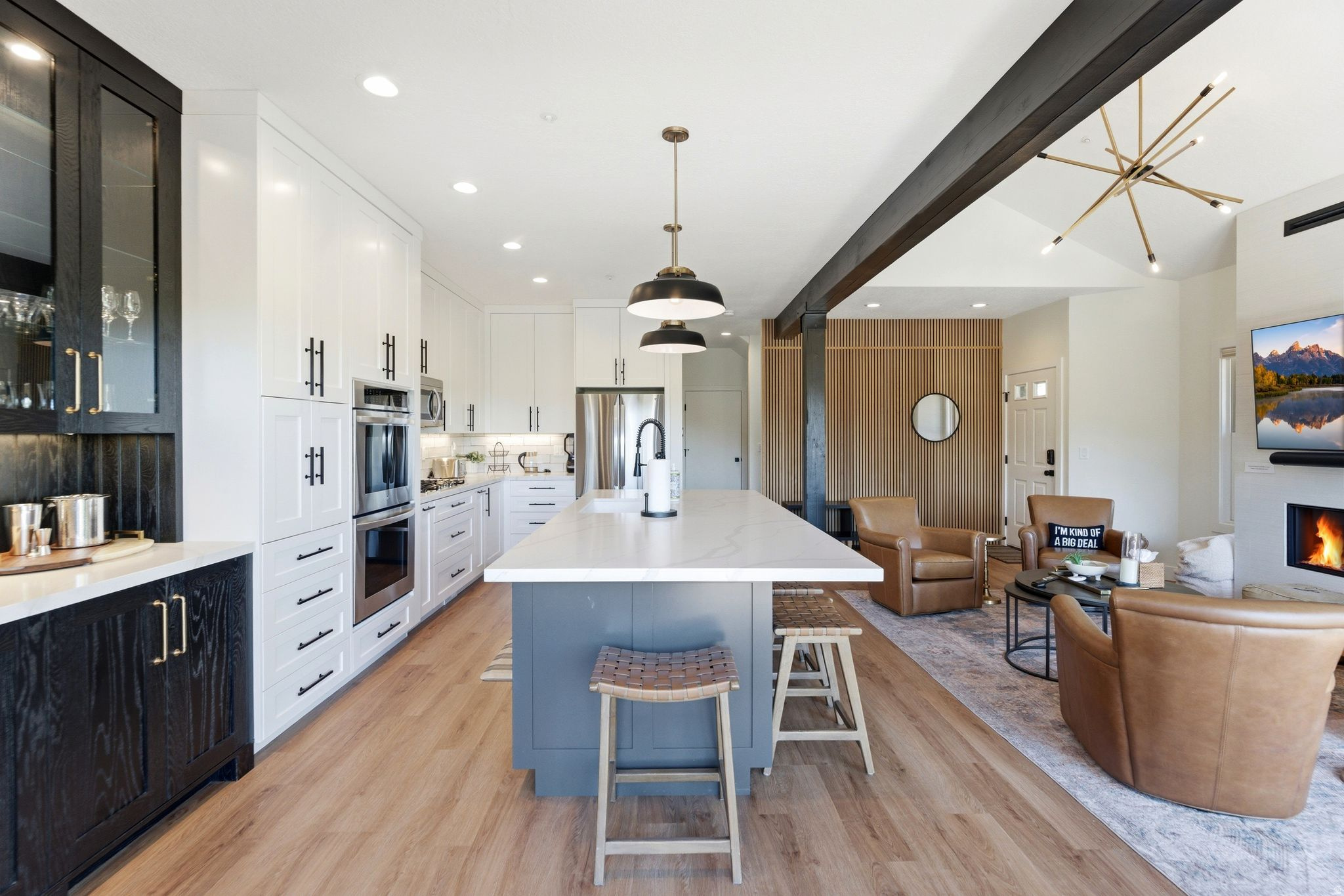 PARKVIEW CONDOMINIUMS - Residential