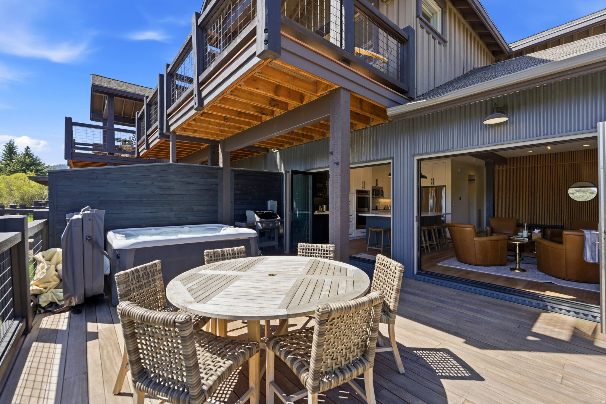 PARKVIEW CONDOMINIUMS - Residential