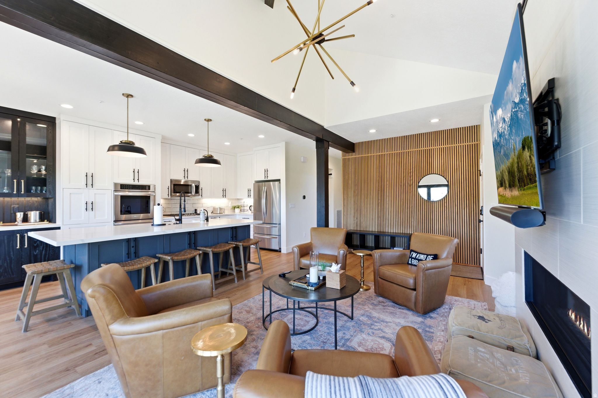 PARKVIEW CONDOMINIUMS - Residential