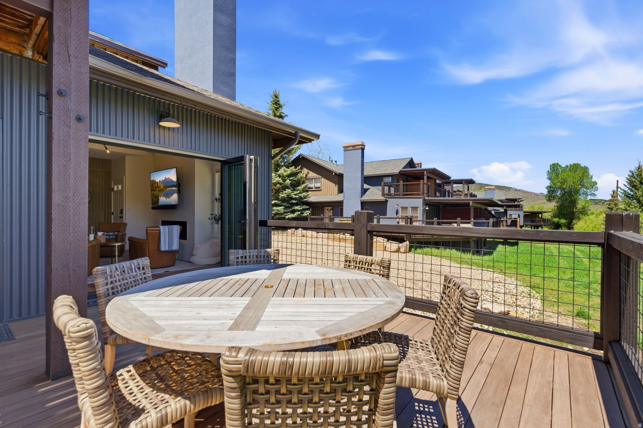 PARKVIEW CONDOMINIUMS - Residential