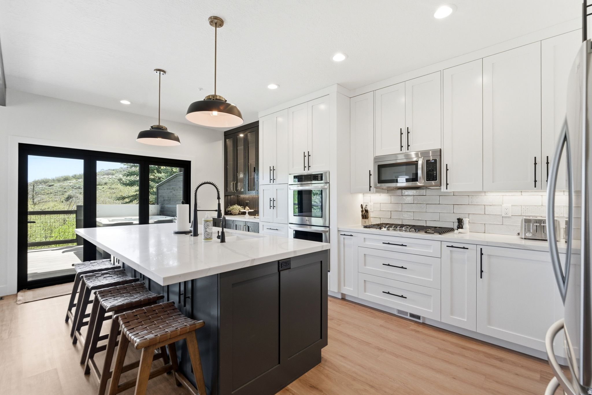 PARKVIEW CONDOMINIUMS - Residential