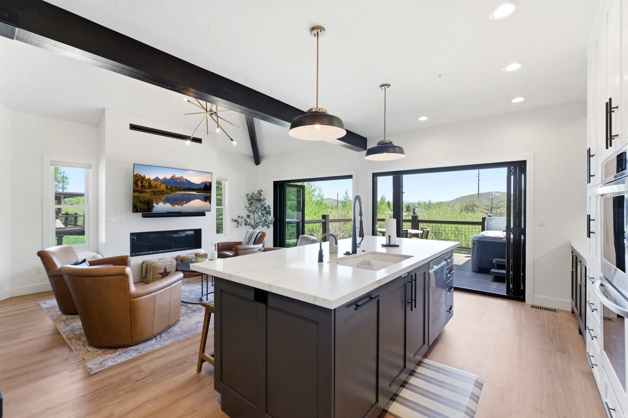 PARKVIEW CONDOMINIUMS - Residential