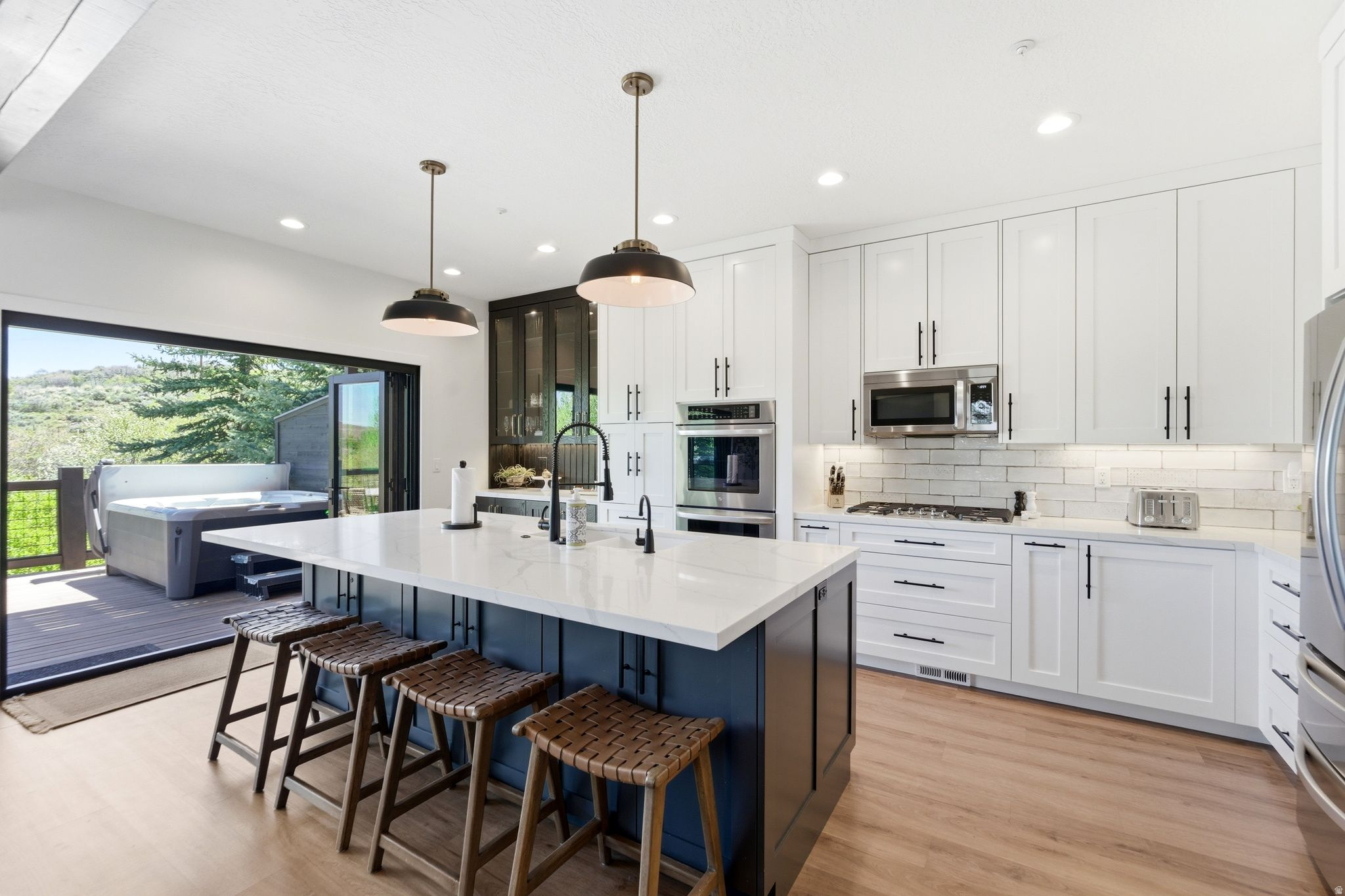 PARKVIEW CONDOMINIUMS - Residential