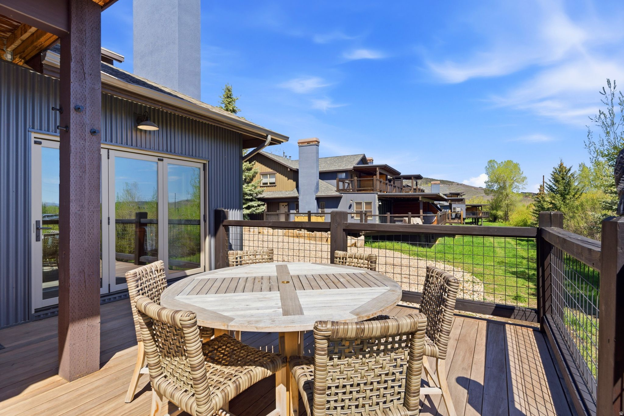 PARKVIEW CONDOMINIUMS - Residential