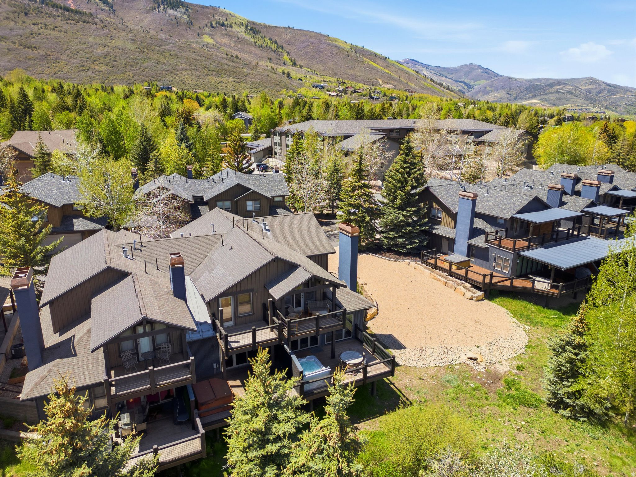 PARKVIEW CONDOMINIUMS - Residential