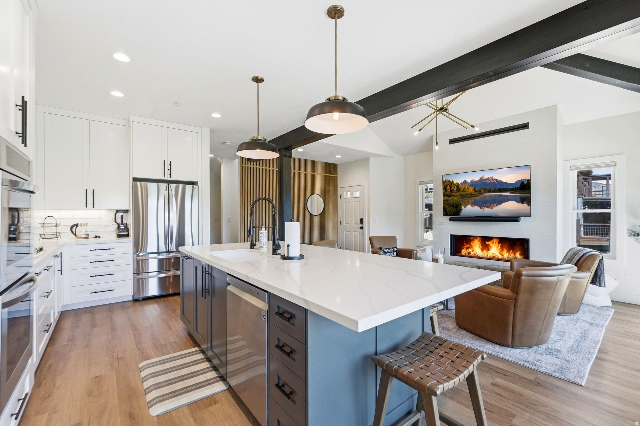 PARKVIEW CONDOMINIUMS - Residential