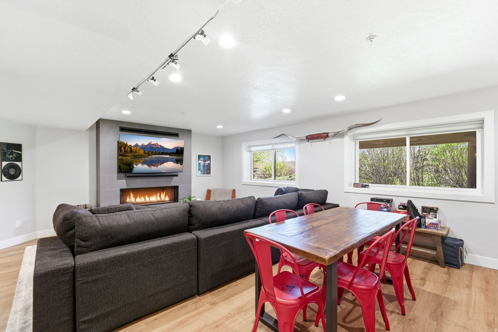 PARKVIEW CONDOMINIUMS - Residential
