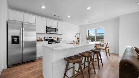 Tiny photo for 1696 S FORBIDDING WAY #2287, Washington, UT 84780 (MLS # 2121095)