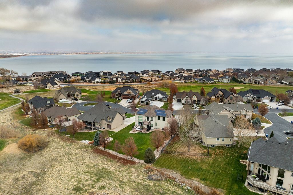 Photo of 1709 RANGE RD S, Saratoga Springs, UT 84045 (MLS # 2125083)