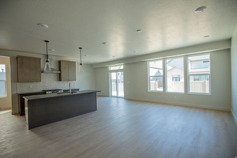 Tiny photo for 1073 W 880 LN S #30, Woods Cross, UT 84087 (MLS # 2158689)