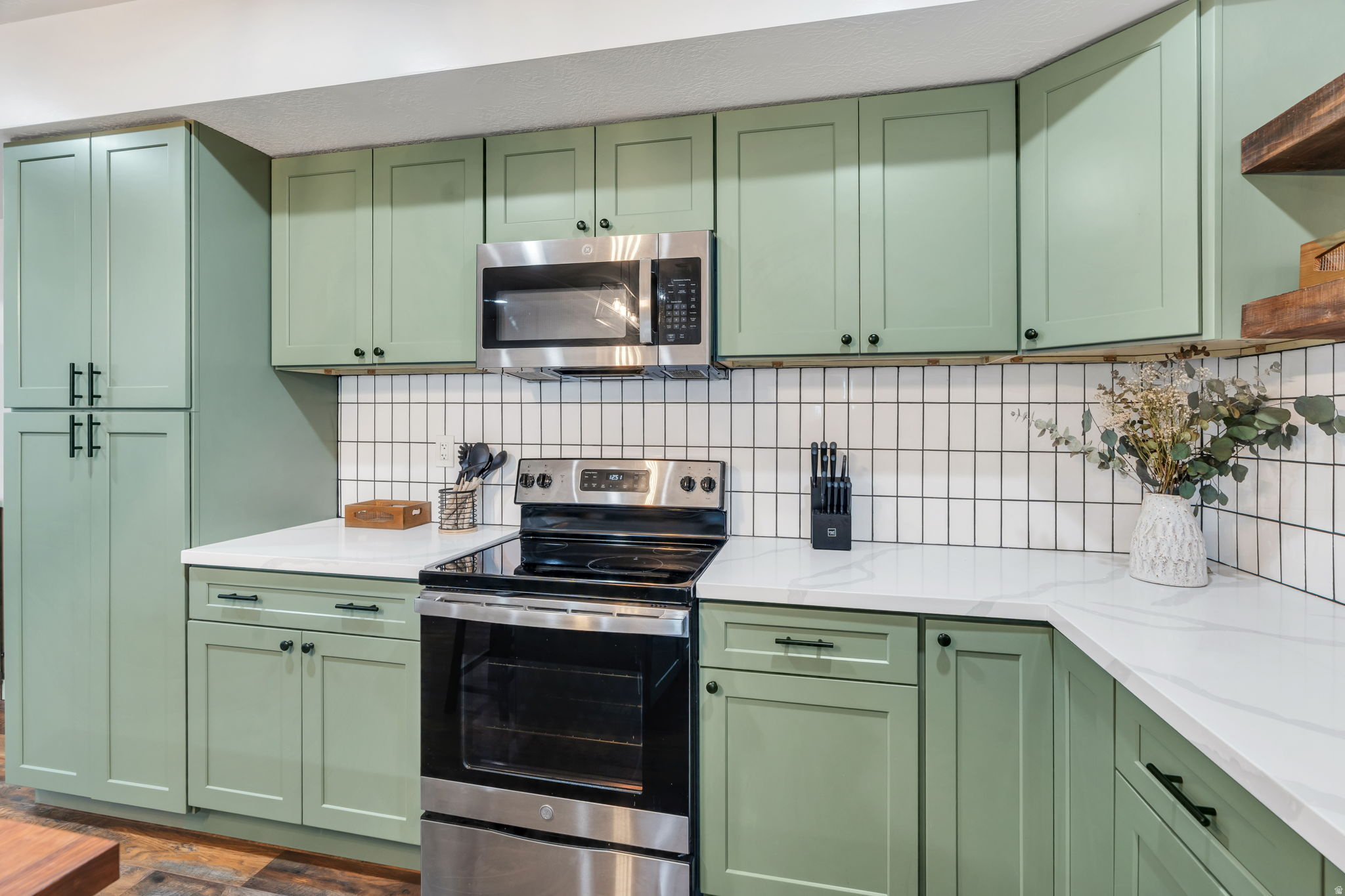 JAMES BAY AT WATERS EDGE - Residential