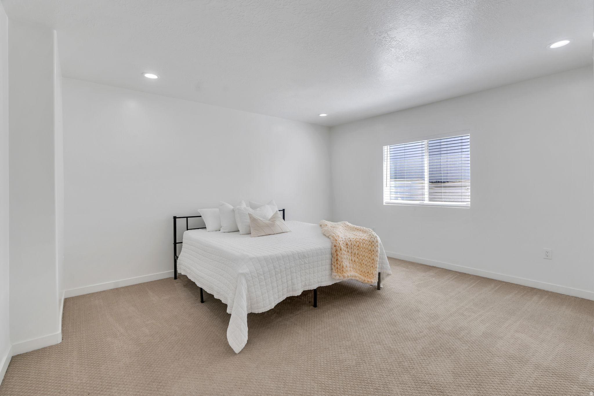 JAMES BAY AT WATERS EDGE - Residential