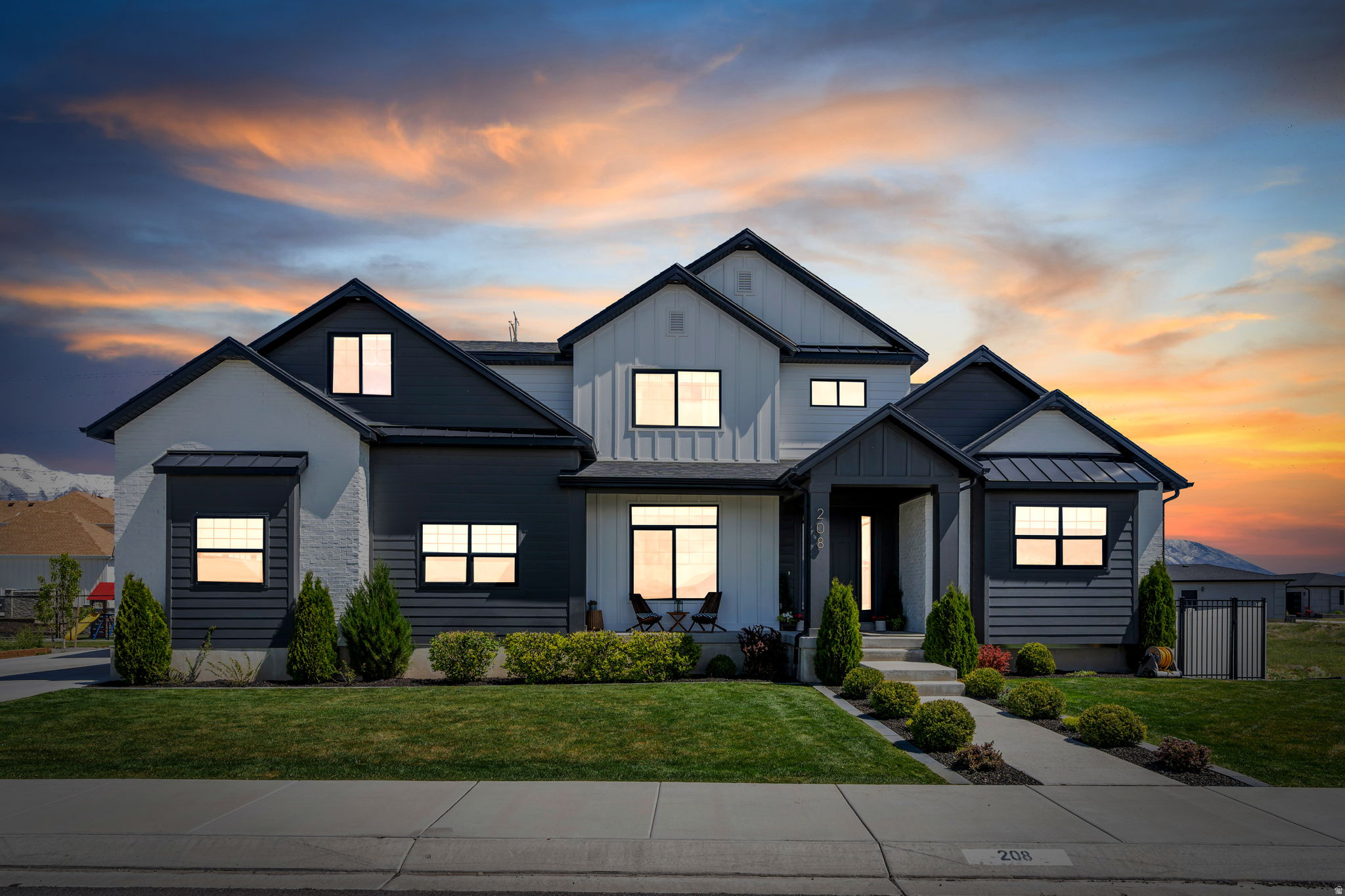 JAMES BAY AT WATERS EDGE - Residential