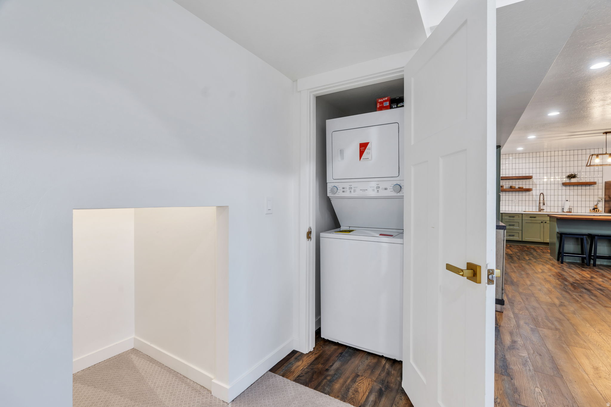 JAMES BAY AT WATERS EDGE - Residential