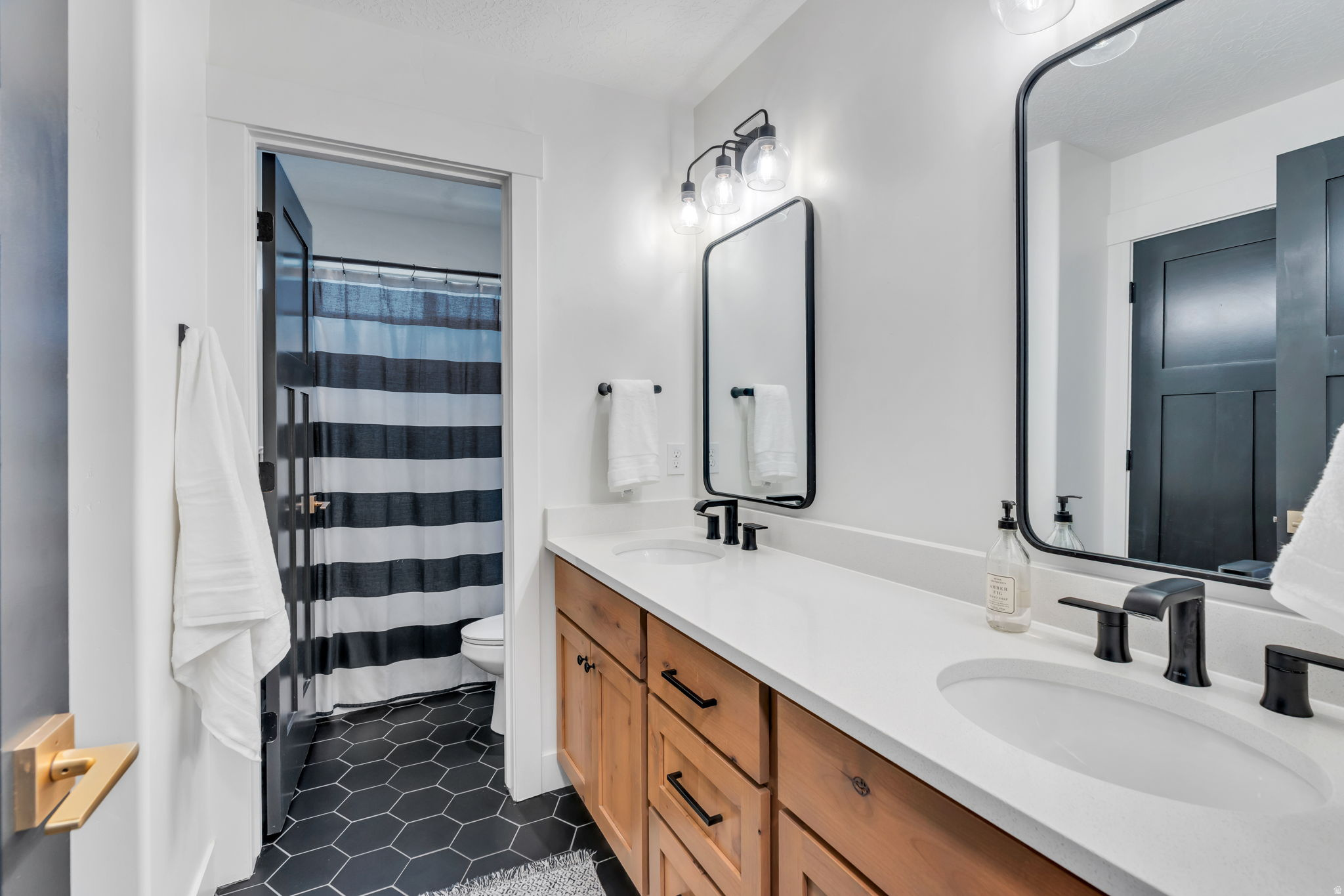 JAMES BAY AT WATERS EDGE - Residential