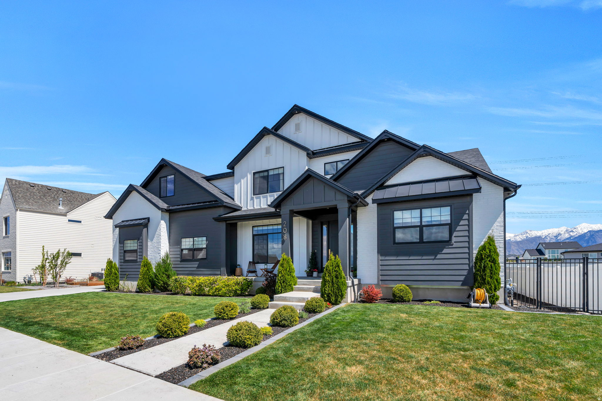 JAMES BAY AT WATERS EDGE - Residential