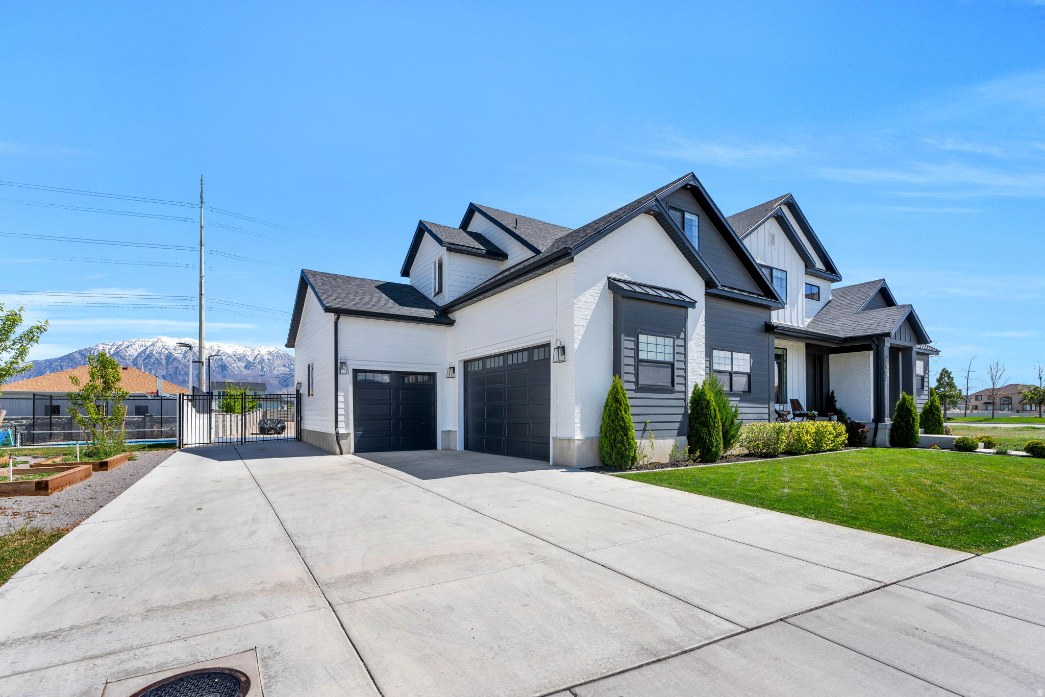 JAMES BAY AT WATERS EDGE - Residential